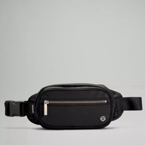 Lululemon Wunderlust Belt Bag 1.8L Black, Like new